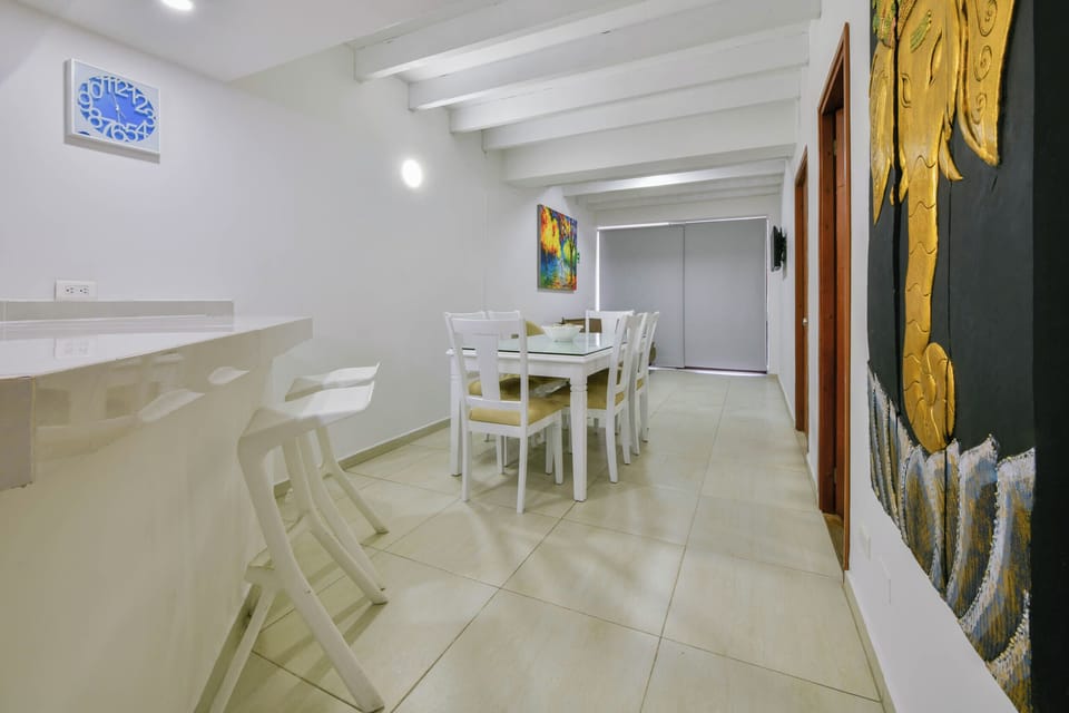 Condo, 2 Bedrooms, Smoking, Balcony | Dining