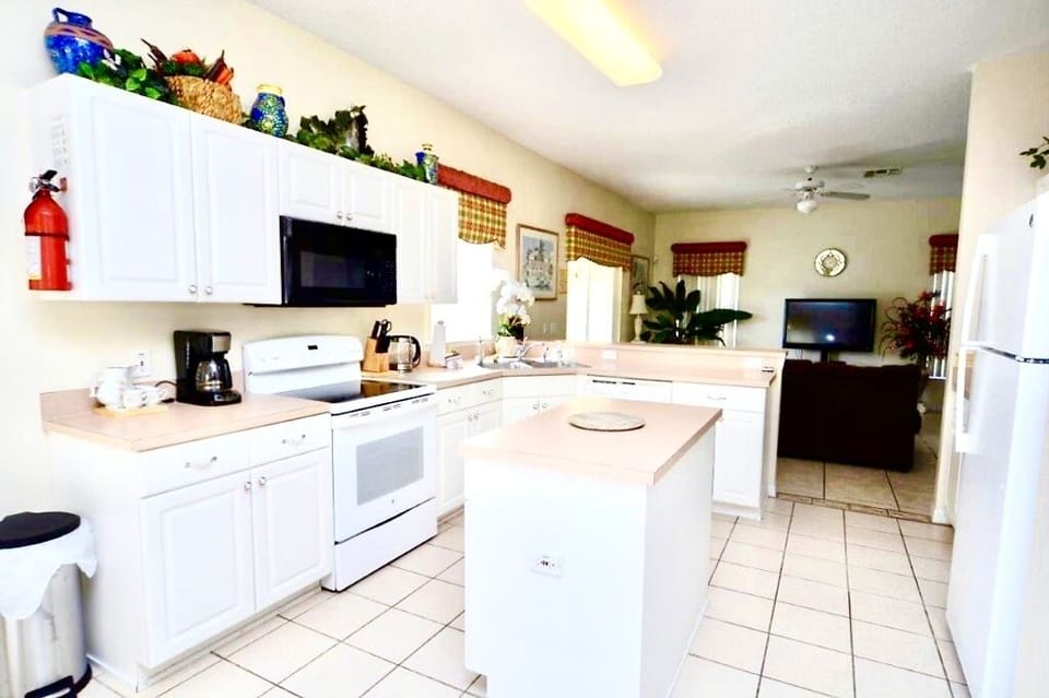 Fully fitted and equipped kitchen