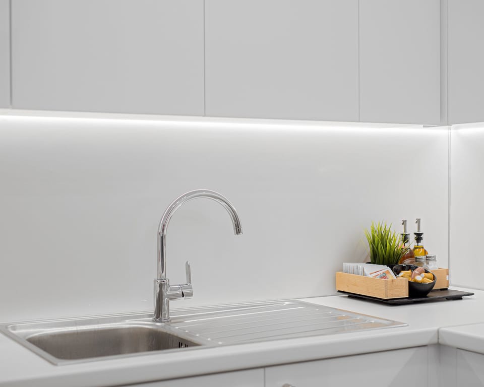 Luxury Apartment, 3 Bedrooms | Private kitchen | Full-size fridge, microwave, oven, stovetop