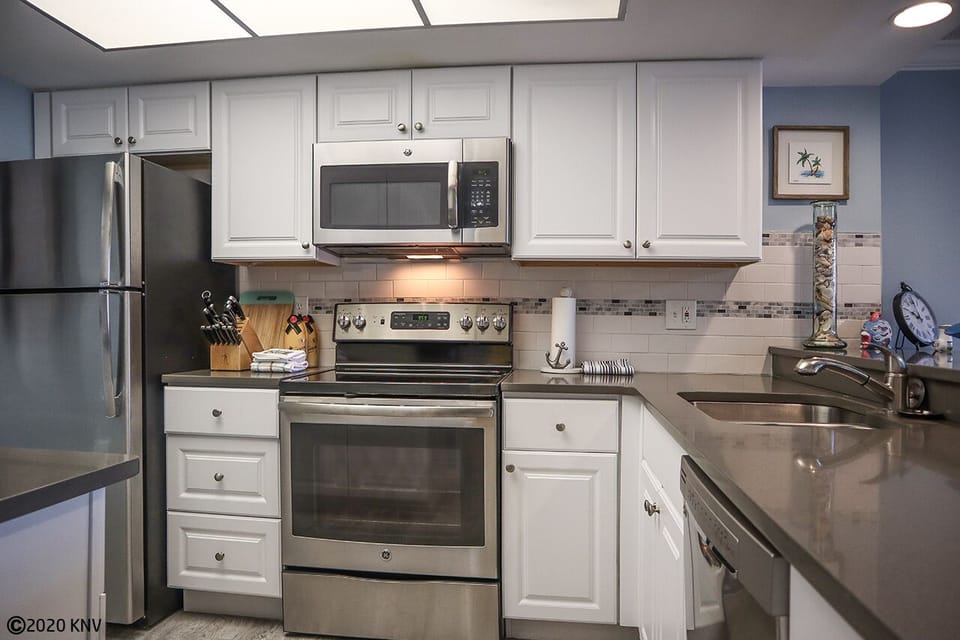 Enjoy this newly renovated kitchen with everything you need to make dining in an easy experience