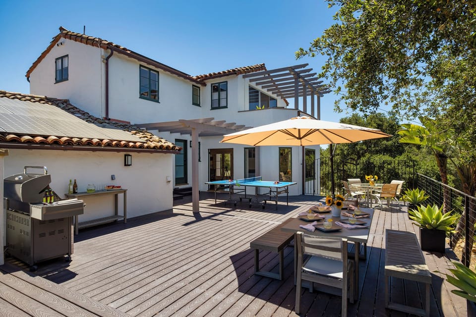 The perfect outdoor space for entertaining and enjoying the long summer nights!