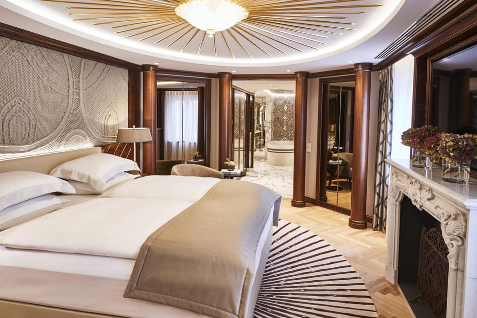 Presidential Suite (Maximilian) | Premium bedding, down comforters, pillowtop beds, minibar