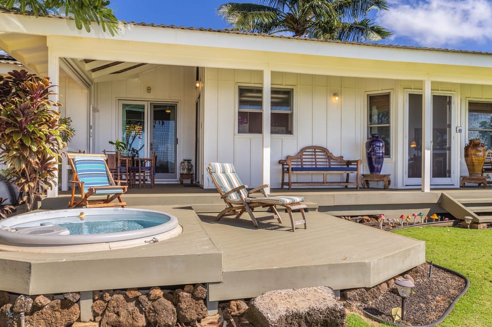 Lanai & Hot Tub