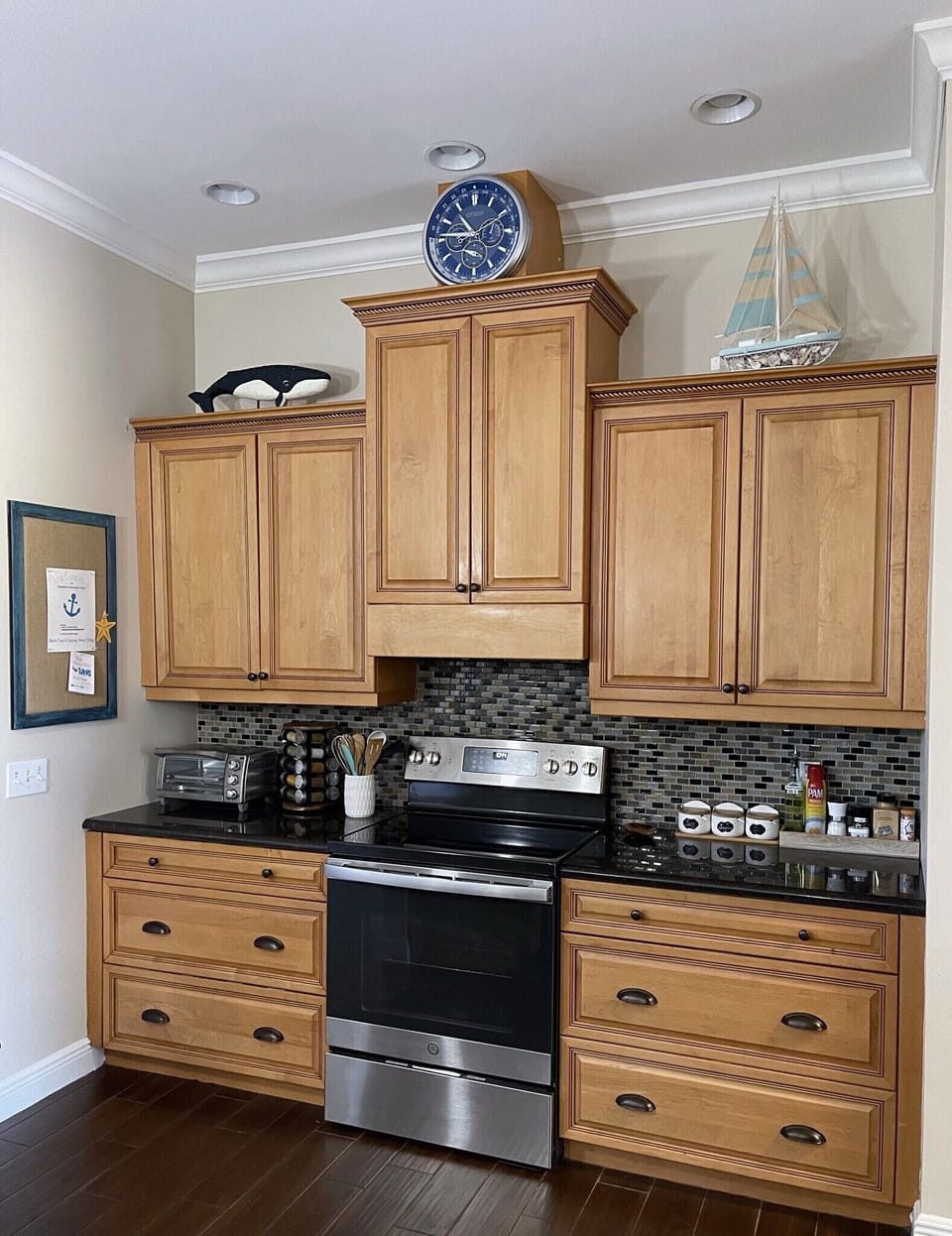 Electric stove oven w/ air frying option waiting for you to make good meals!