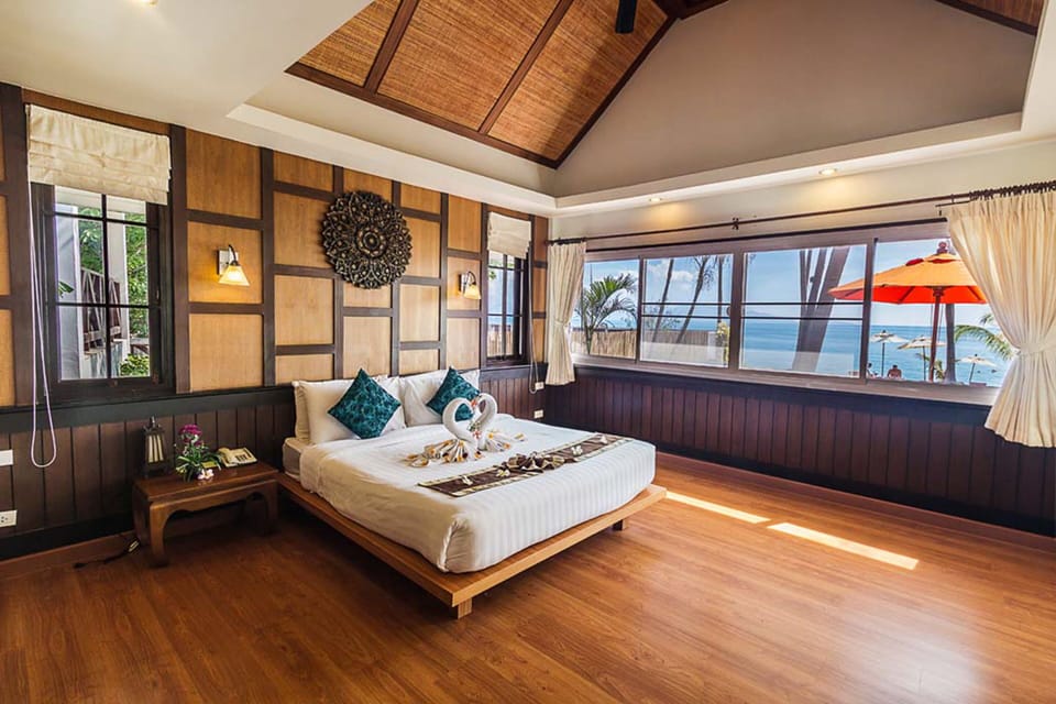 Villa, 1 Double Bed, Beach View | In-room safe, desk, WiFi (free)