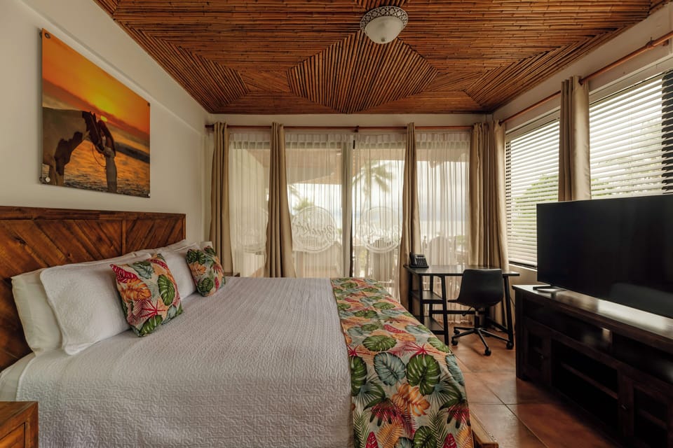 Jr Suite | Pillowtop beds, in-room safe, individually decorated