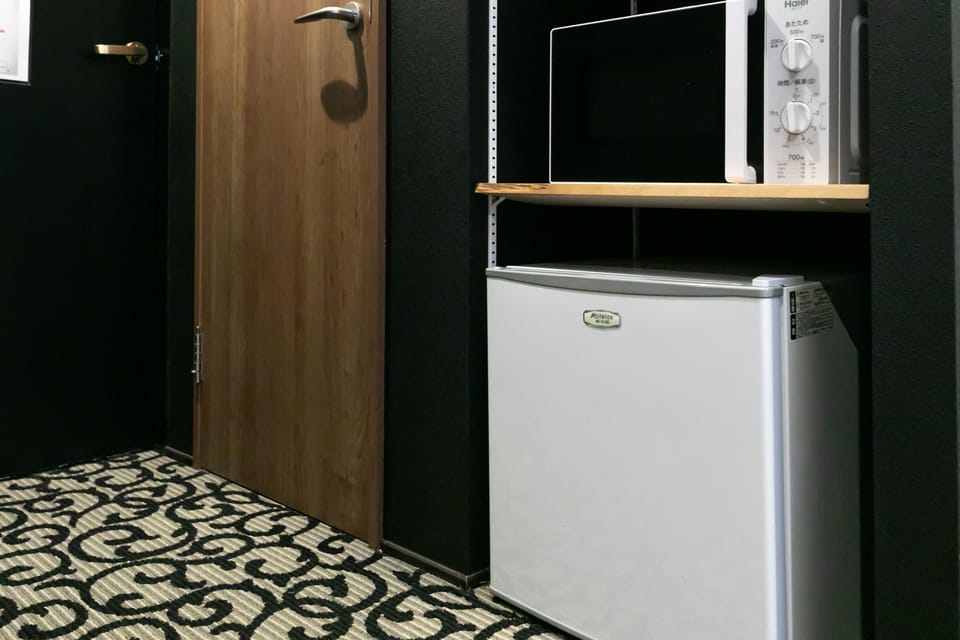 Mini-refrigerator