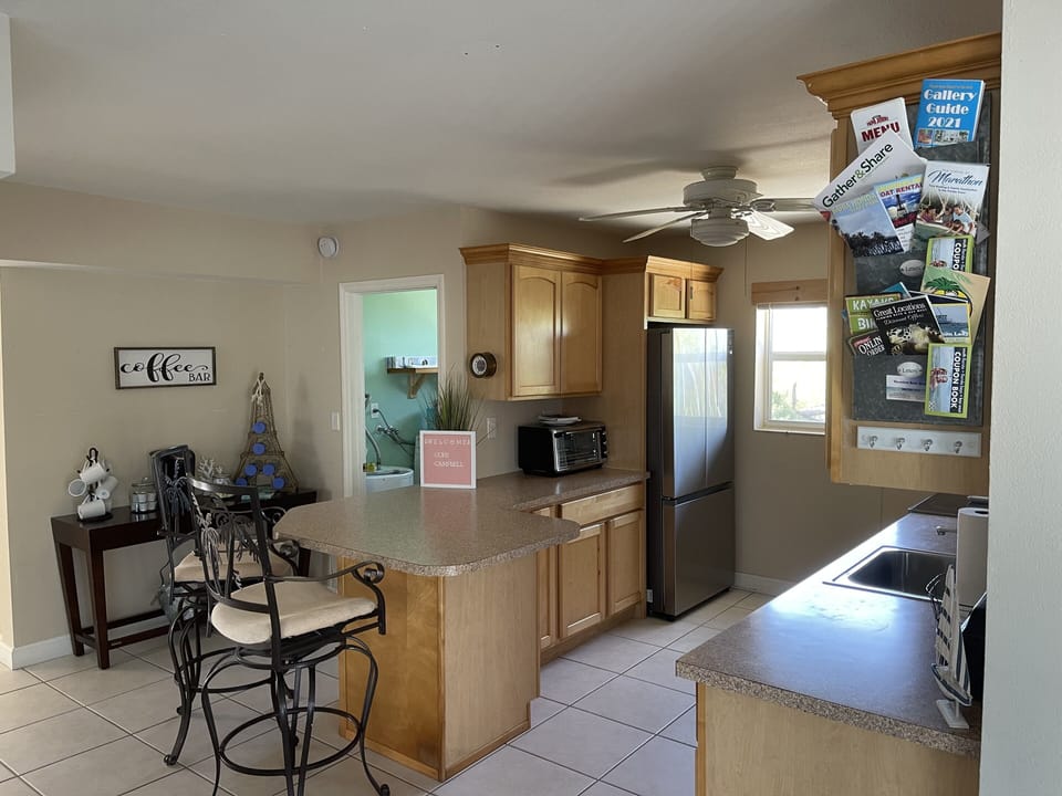 Kitchen & Coffee Bar