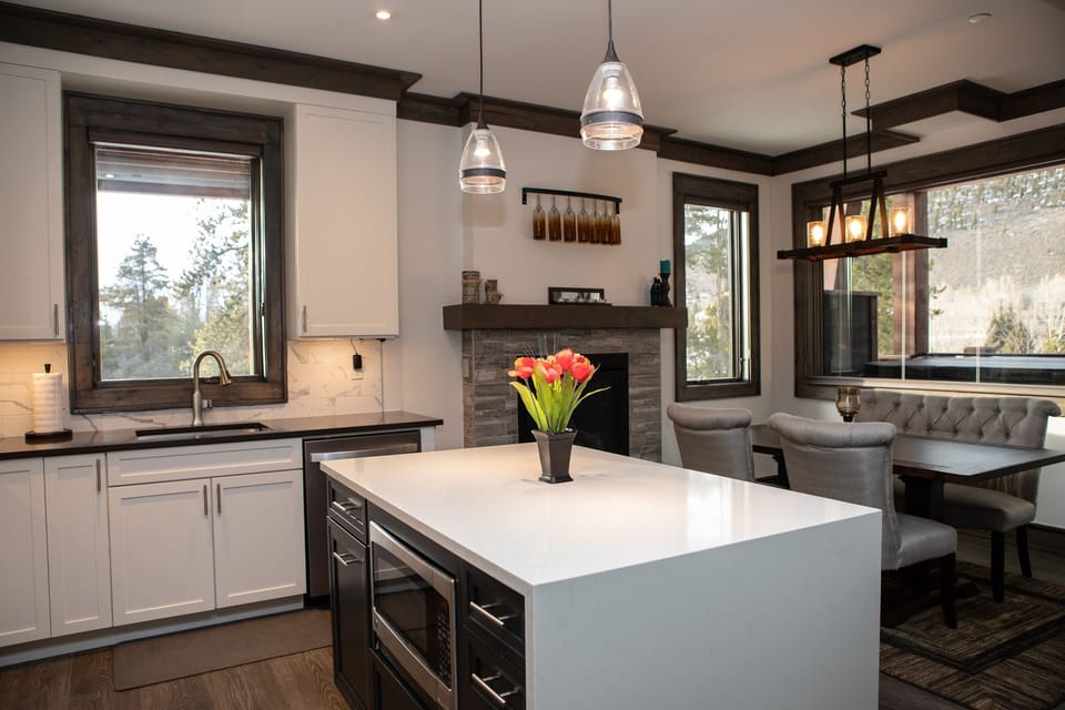 Condo, 2 Bedrooms | Private kitchen | Fridge, microwave, oven, coffee/tea maker