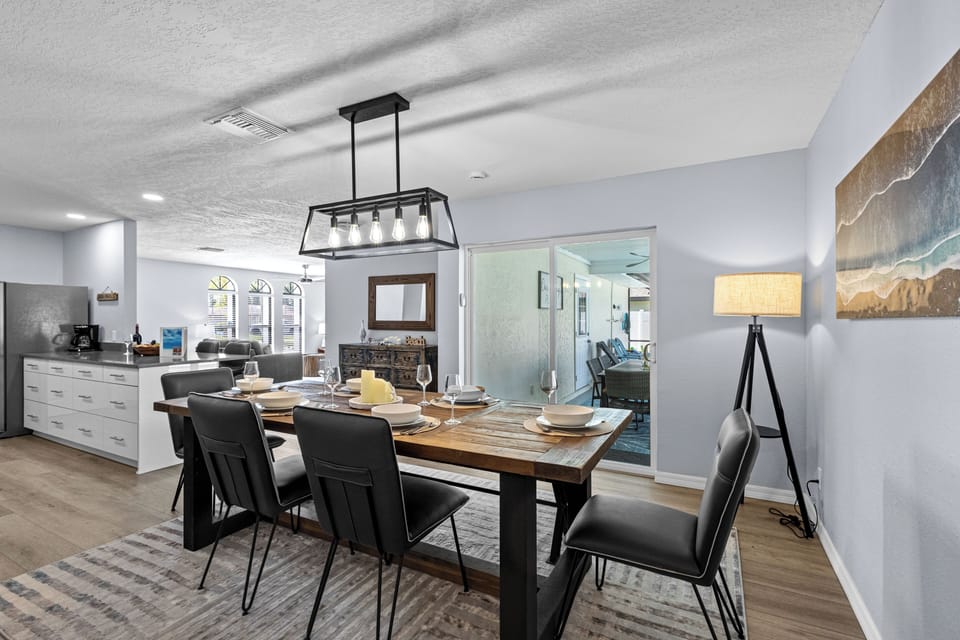 Comfortable Family Dining