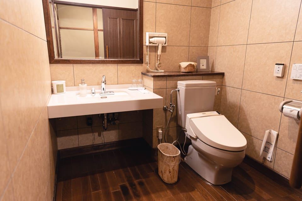 Deluxe Twin Room with Tatami Floor and Shared Bathroom | Room amenity