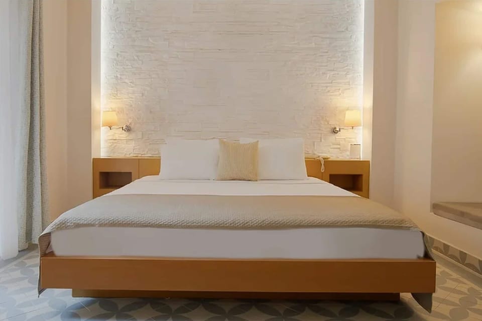 Standard Triple Room, Garden View | Premium bedding, free minibar, in-room safe, desk
