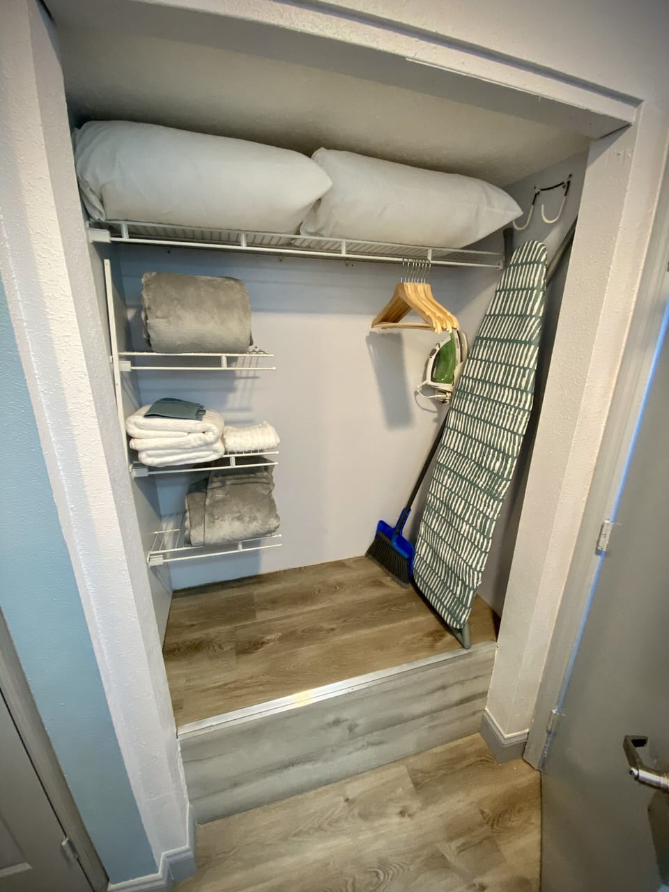 Enjoy the shower—stocked with plenty of fresh towels in every size.