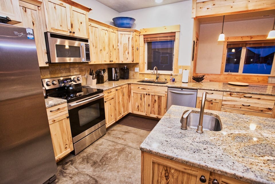 Well equipped kitchen.