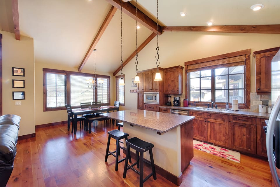 Nice flow from kitchen to dining area.