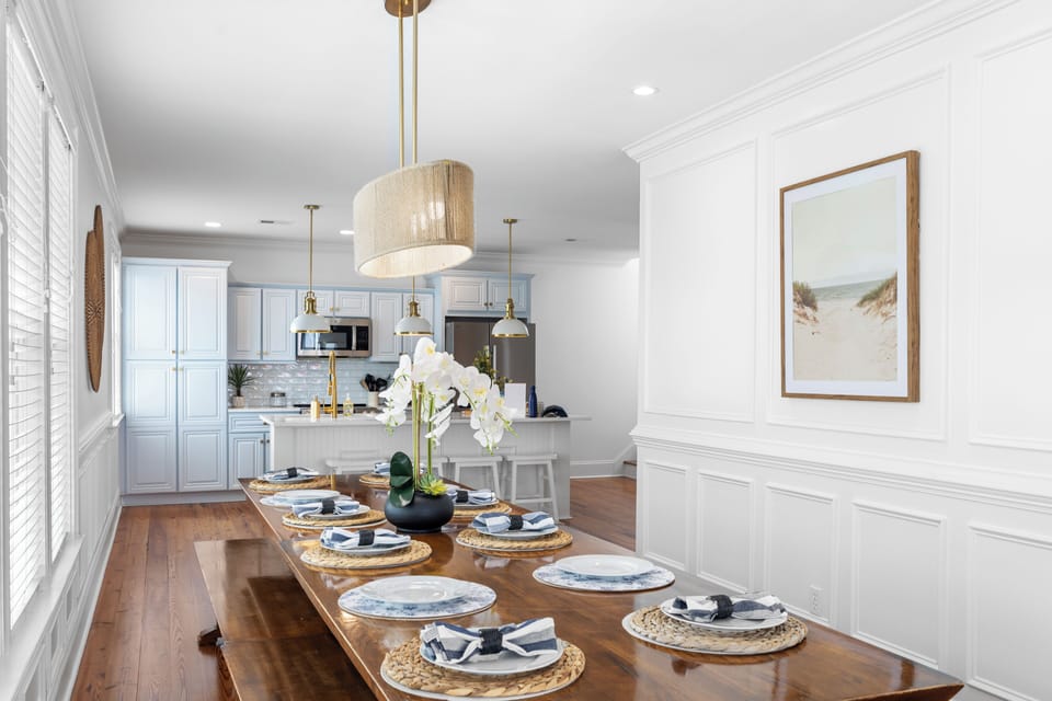 Designed for hosting and toasting.

