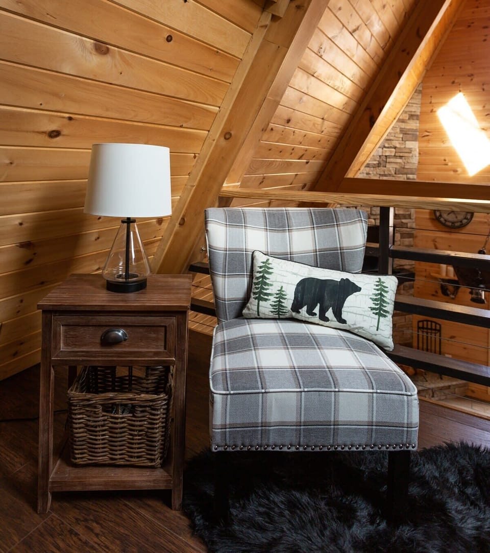 Comfortable Lounging Area In Upstairs Loft!