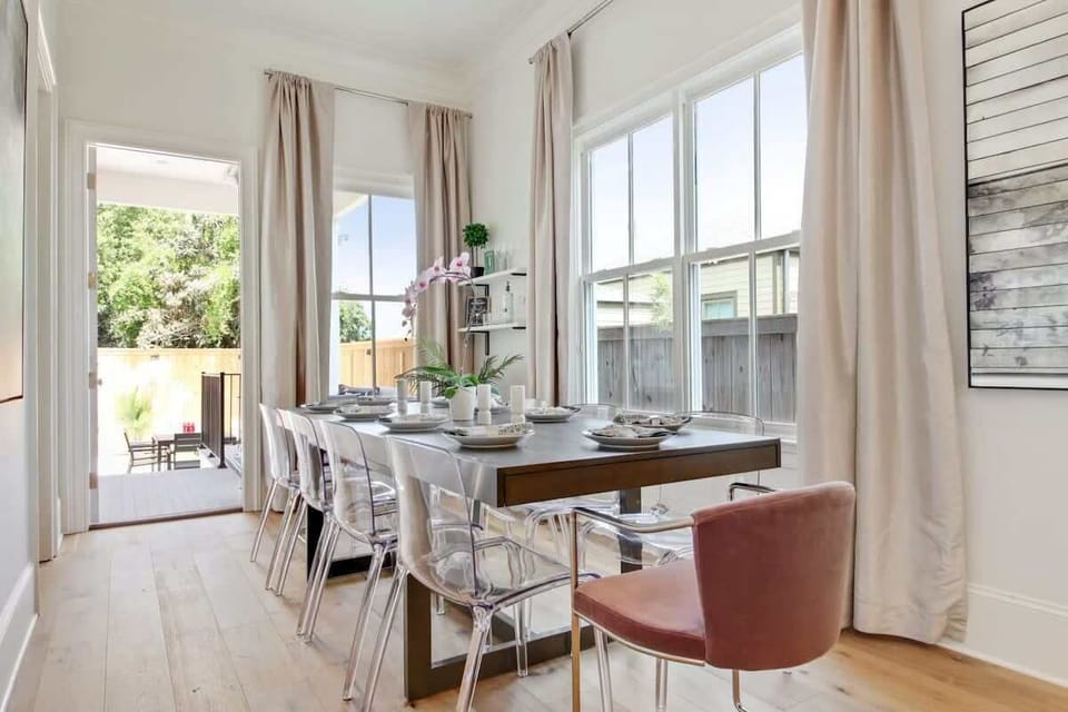Open concept Dining Area