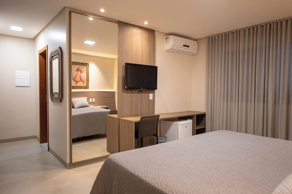 Executive Double Room | Minibar, desk, laptop workspace, WiFi (free)