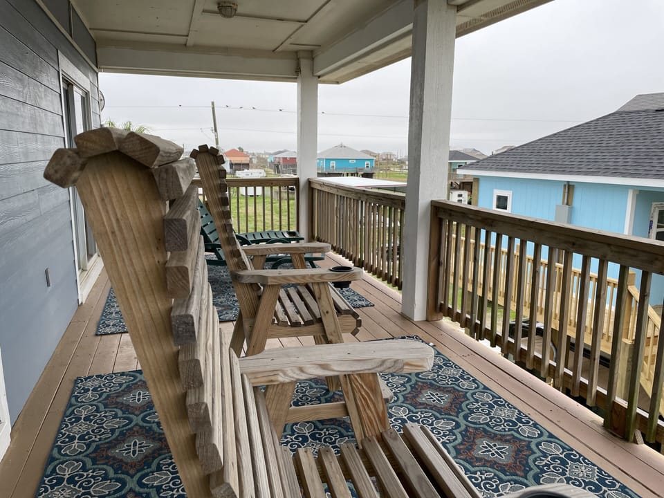Upstairs deck has two high seats and lounger chairs, so beautiful way up there