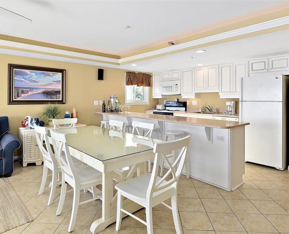 DINING-AREA