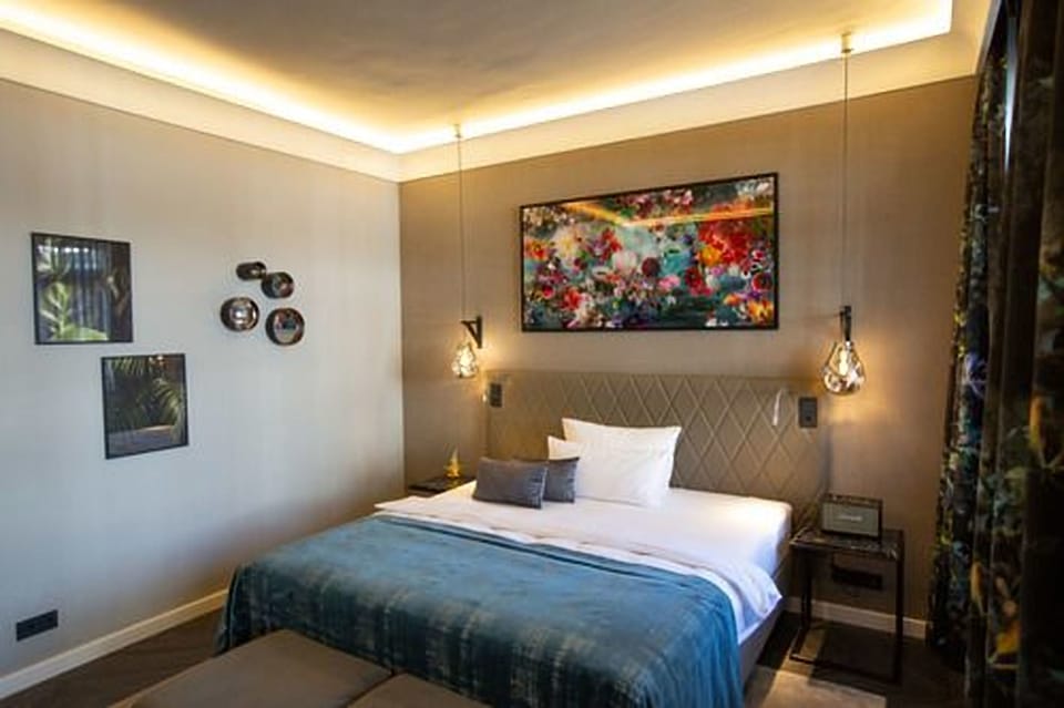 Comfort Double Room | Premium bedding, down comforters, pillowtop beds, minibar
