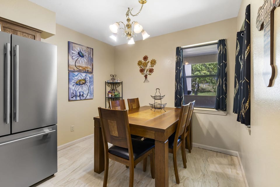 Breakfast Nook