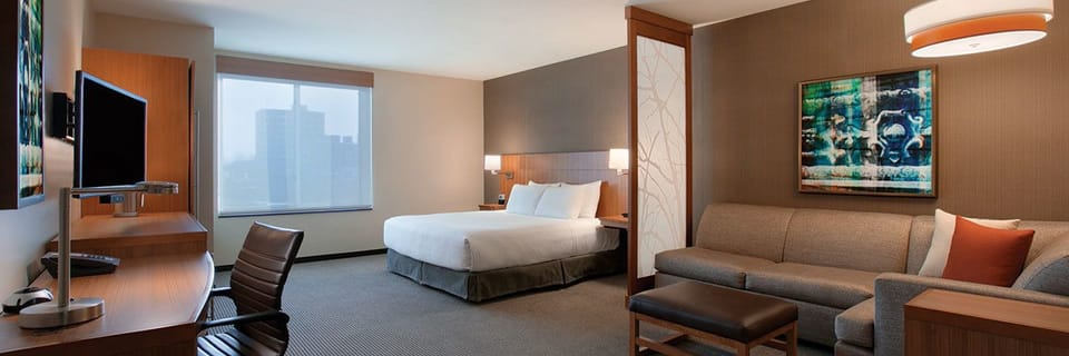 Room, 1 King Bed, Accessible (Shower) | Desk, iron/ironing board, free cribs/infant beds, free WiFi