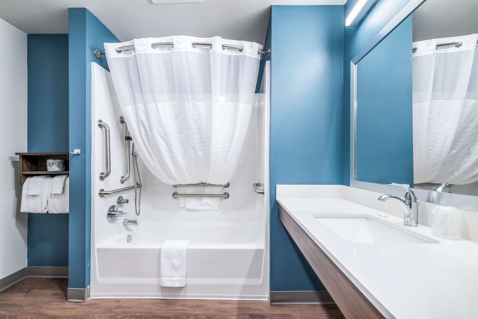 Extended Stay America Select Suites Orlando Kissimmee Hotel in Bay Lake
