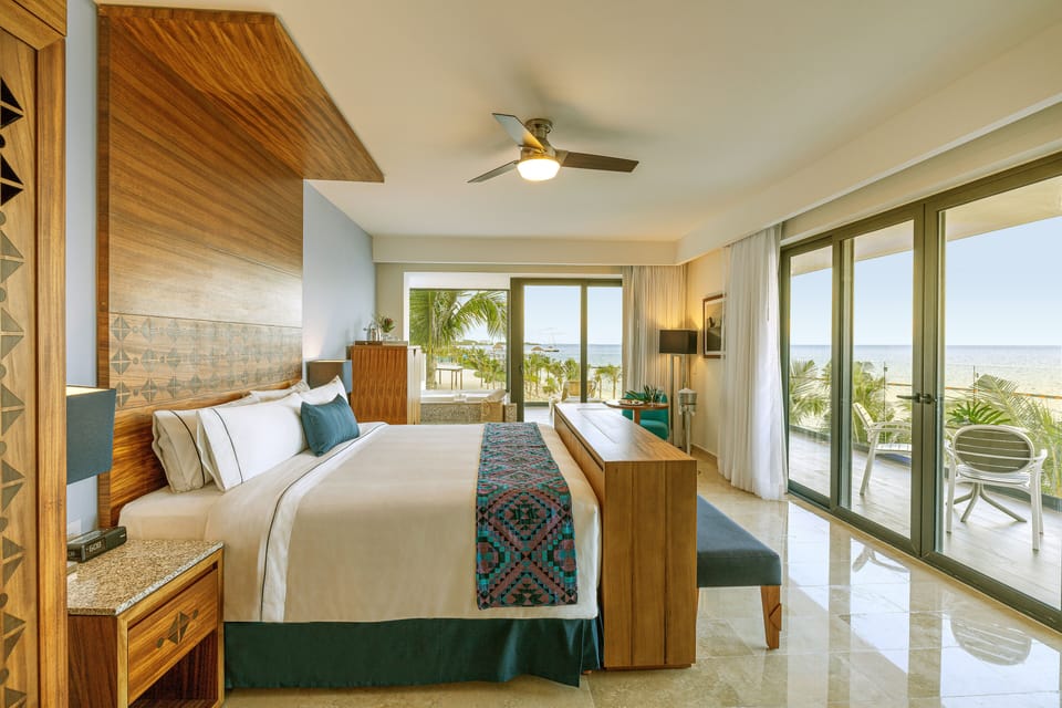 Ruby Suite | Premium bedding, pillowtop beds, free minibar, in-room safe