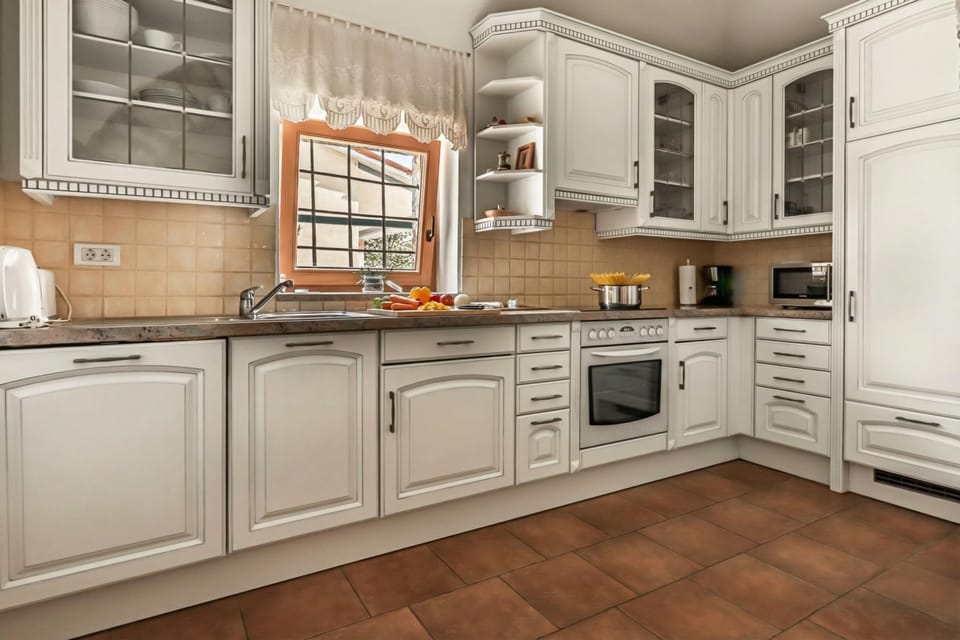 Family Villa, 2 Bedrooms, Fireplace, Mountainside (Pool Villa Lavanda) | Private kitchen | Fridge, microwave, oven, stovetop