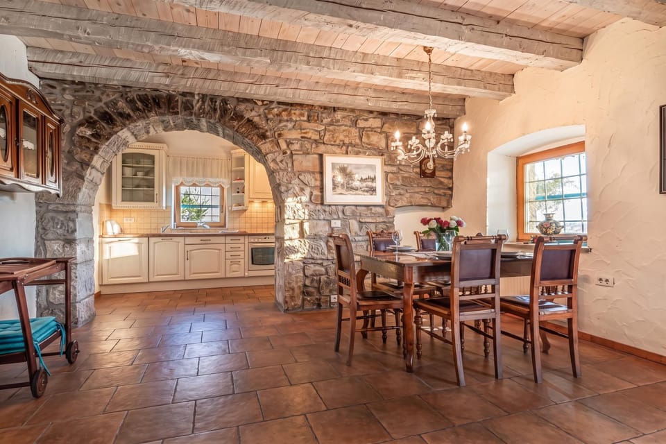 Family Villa, 2 Bedrooms, Fireplace, Mountainside (Rustic Villa Lavanda - Pool & Garden) | Dining