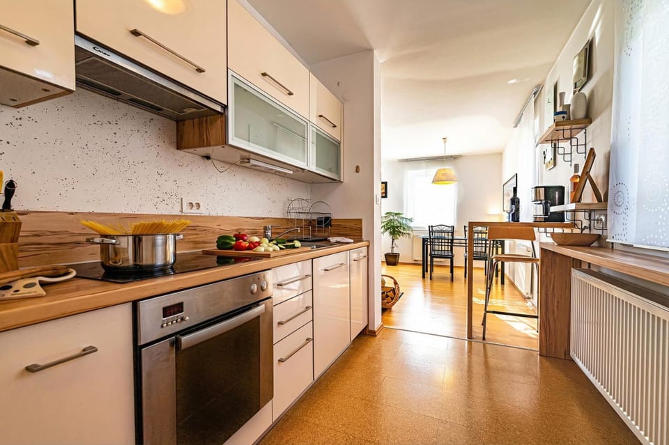 Family Chalet, 3 Bedrooms, Balcony, Mountainside (Sunny Weekend Sauna House) | Private kitchen | Fridge, oven, stovetop, coffee/tea maker