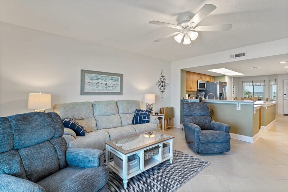 St. Augustine Oceanfront Rentals Great Room