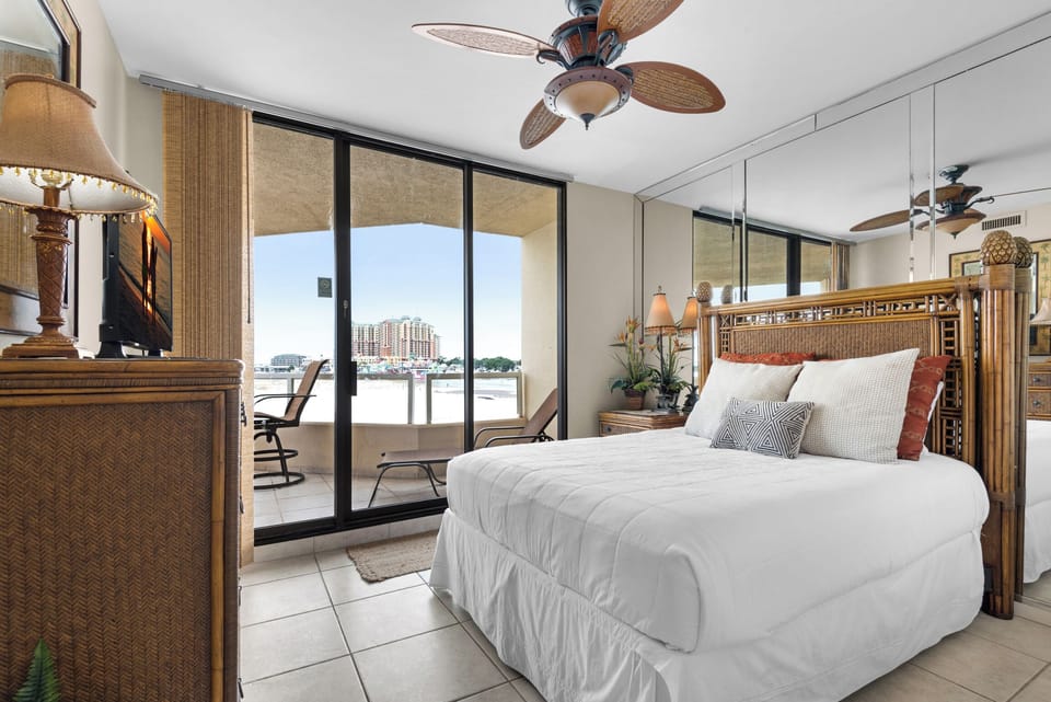 Guest bedroom