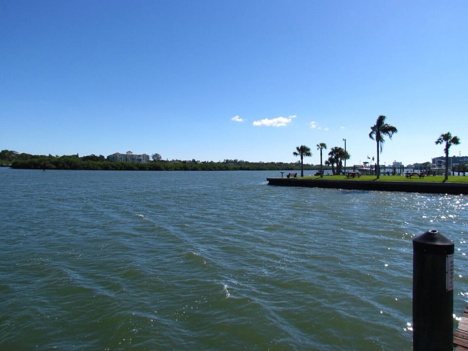 Check out the huge section of intercoastal water! - Check out the huge section of intercoastal water that this complex sits on!