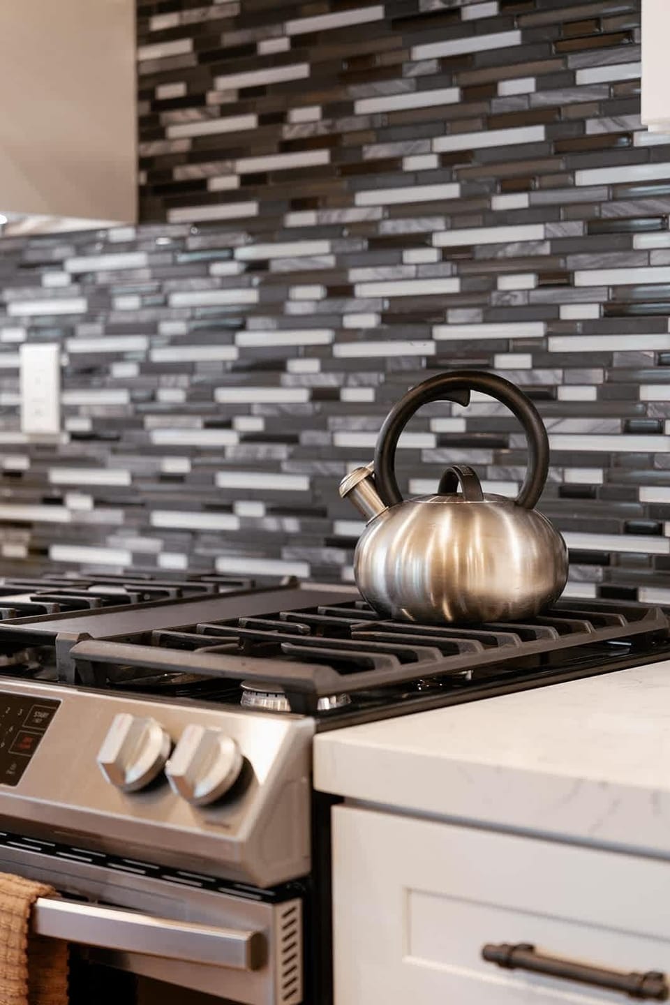 Cooking has never been smarter with our smart cabin, complete with an Alexa-connected gas stove that makes meal preparation a breeze!