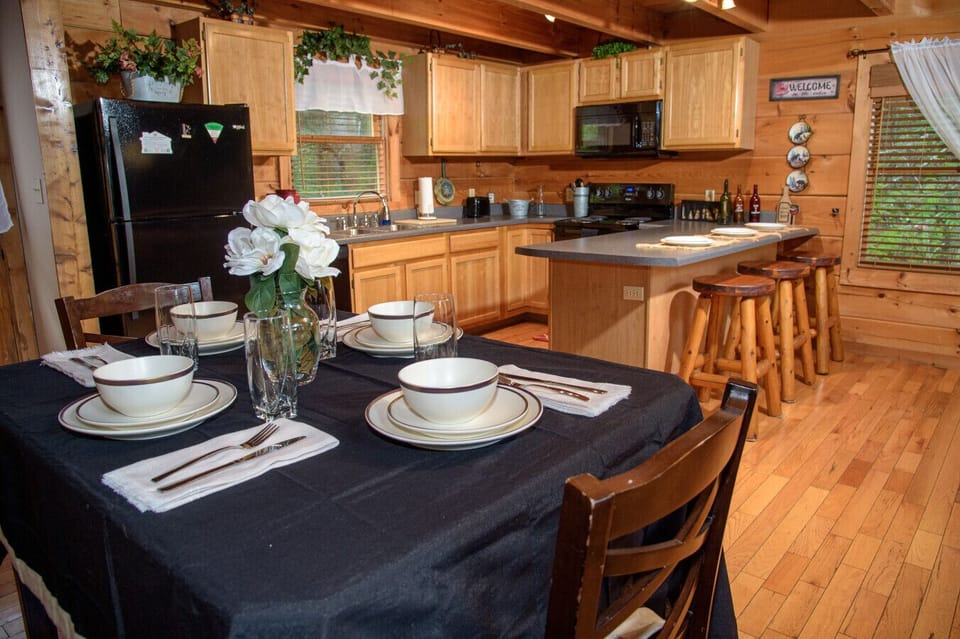 Dining table and full kitchen