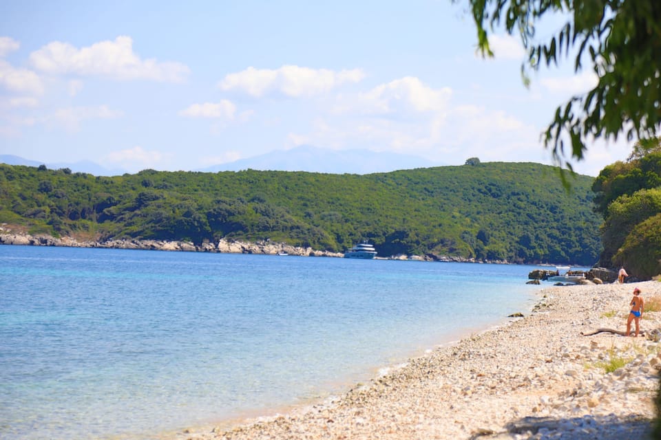 Refreshing Coyevinas Bay right on your doorstep%21