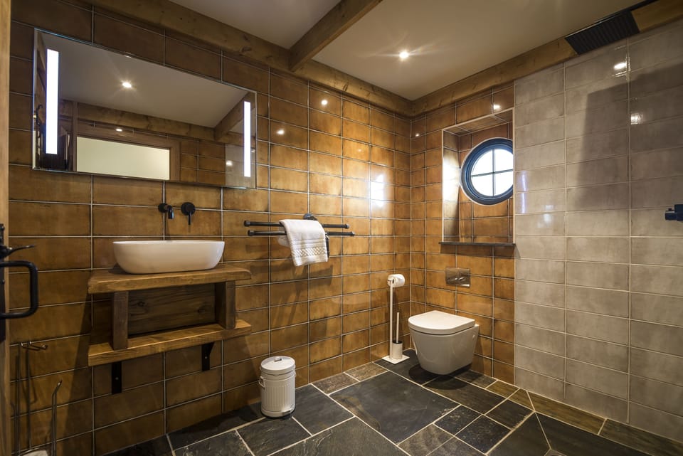 Lavender - Luxurious Barn Conversion House in Wales