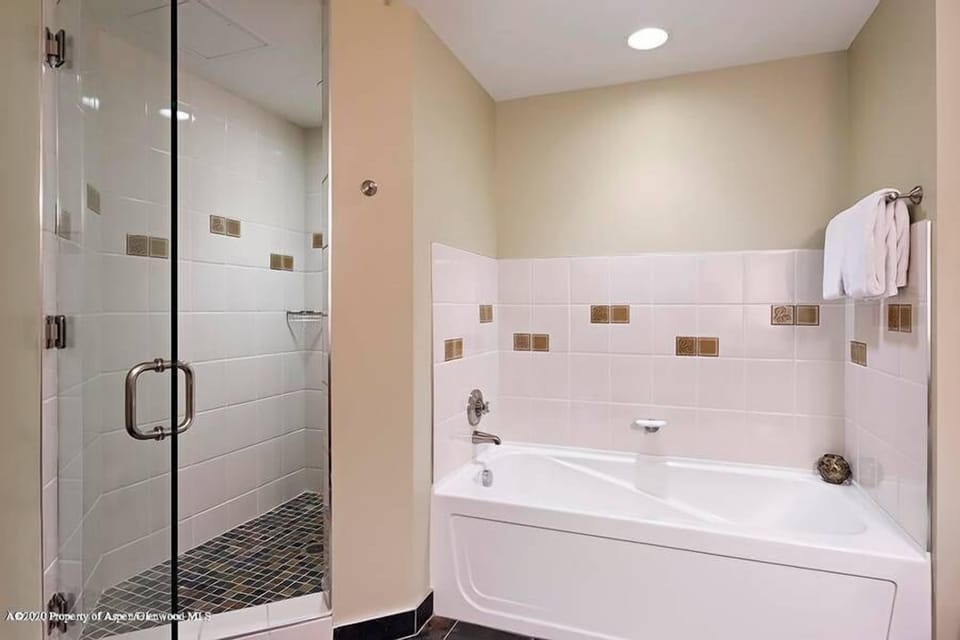 2nd Bathroom with shower