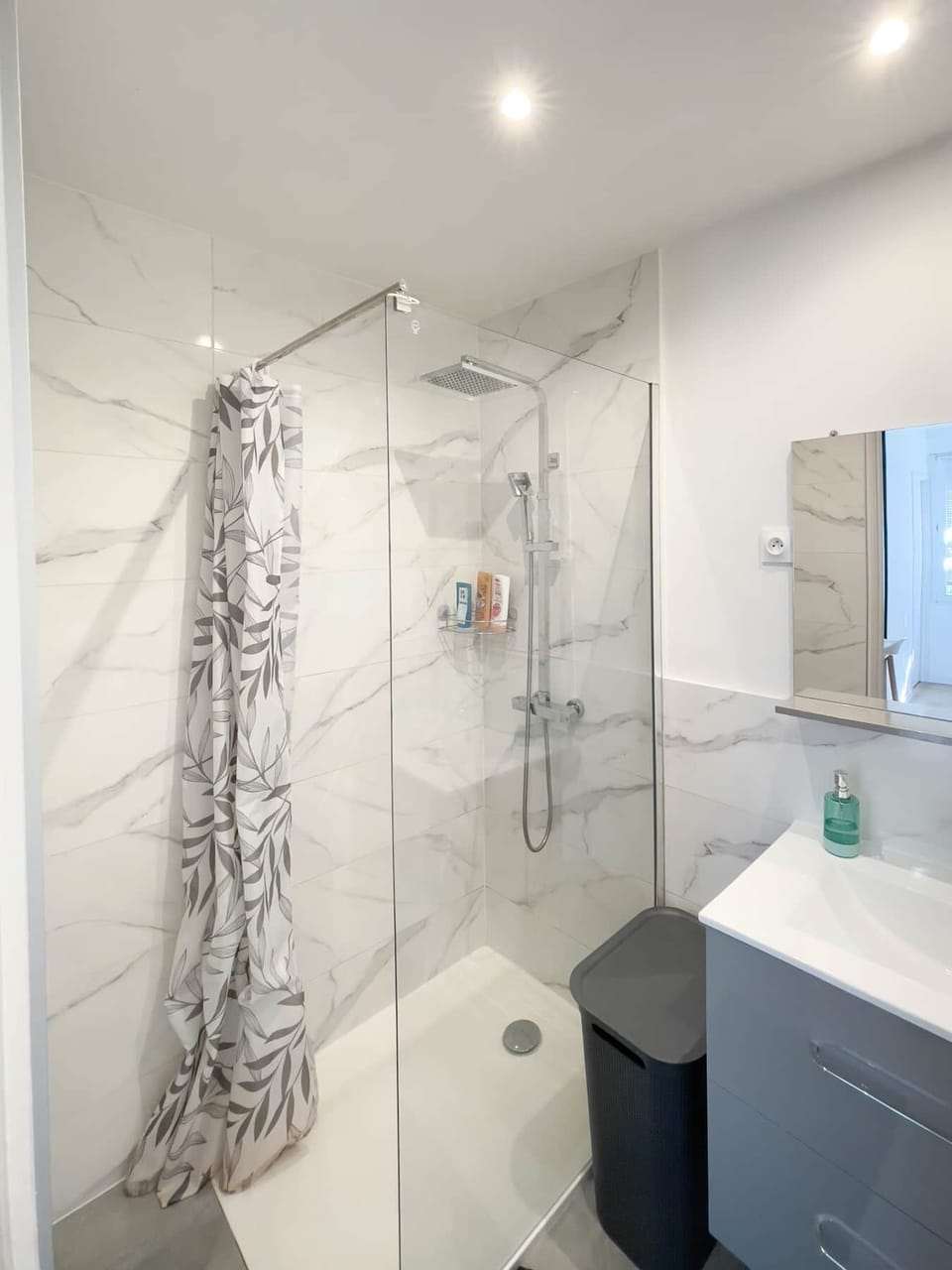 Bathroom (2)