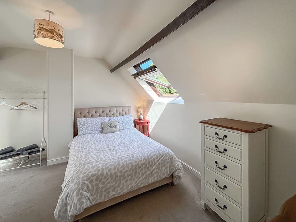 Double bedroom | Boyne Arms Cottage, Burwarton, near Bridgnorth