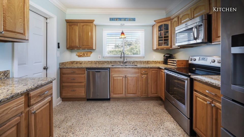 Fully stocked kitchen.