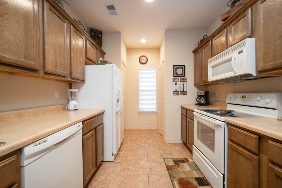 Full Kitchen