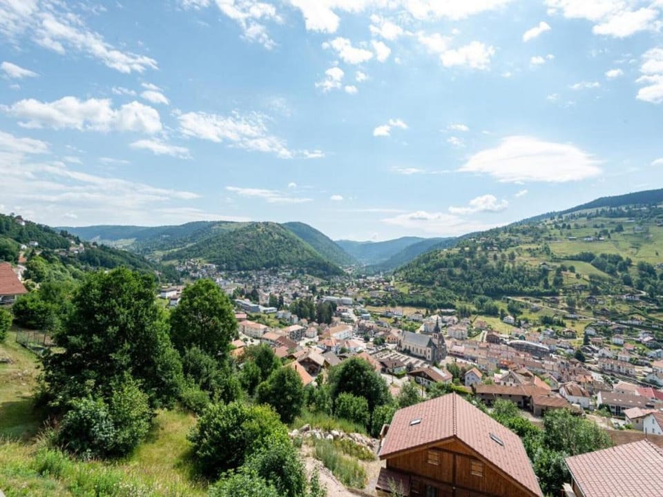 Region [summer] (>5 km)