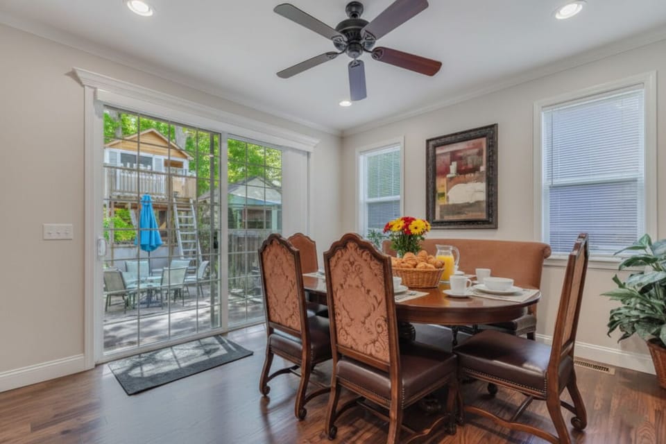 Breakfast nook looking out onto the back patio