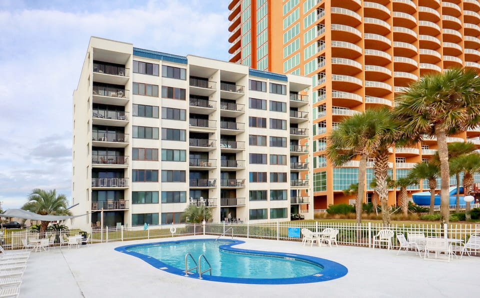 Breakers unit 31 2/2 Sleeps 8 Orange Beach, AL Managed by Island Rentals