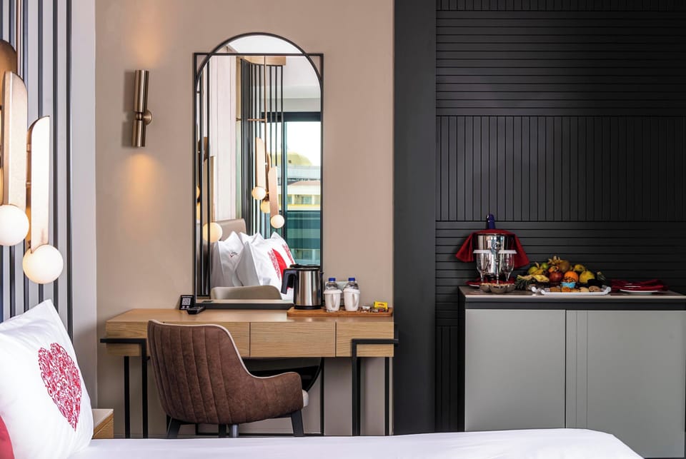 Premium bedding, minibar, in-room safe, desk