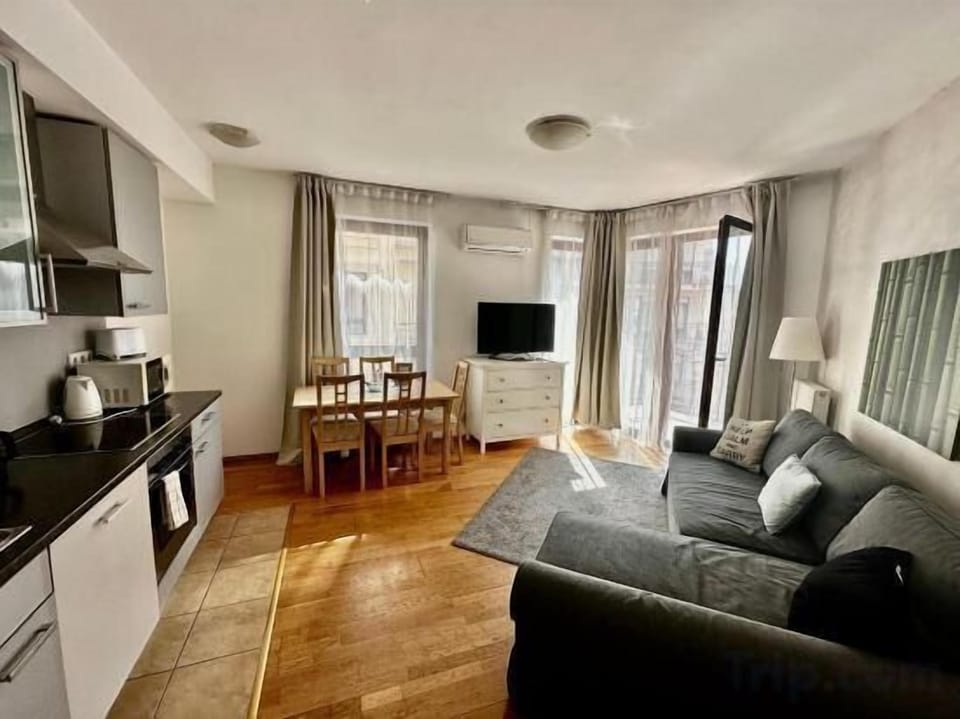 Living area | TV